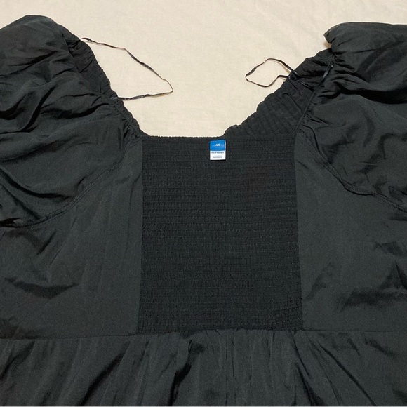 Old Navy Babydoll Style Mini Dress with Short Puff Sleeves - Picture 9 of 11